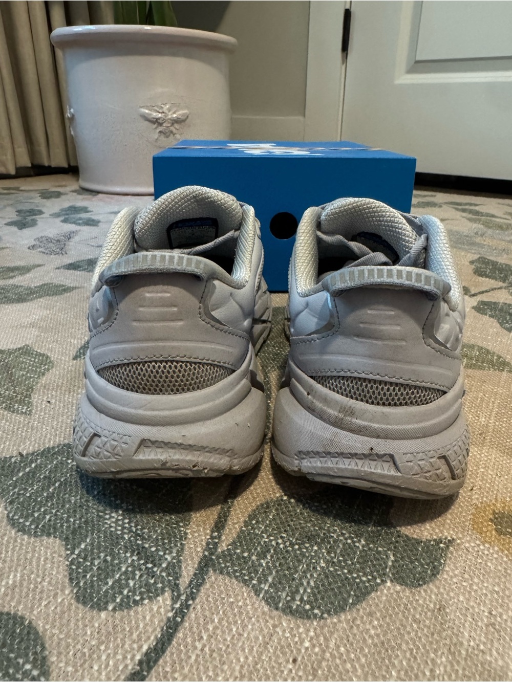 Hoka One One Clifton L in Ether Mirage W 7.5 - Picture 5 of 8
